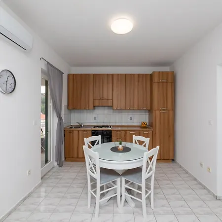 Garden Apartment