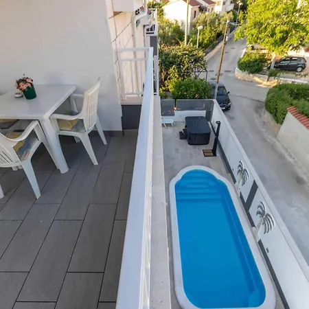 Garden Apartment